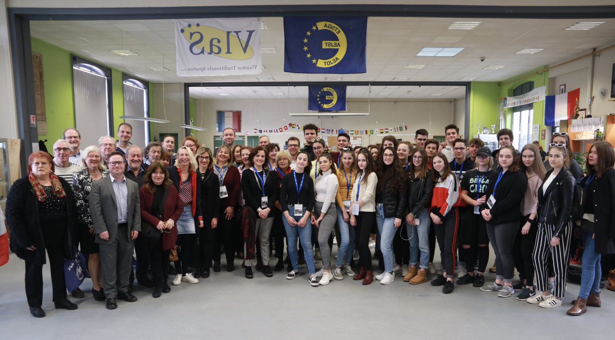 Cérémonie officielle d'accueil organisée dans le cadre du projet #Erasmus entre le l’ #EIC #Tourcoing et des lycéens d'Italie, d'Allemagne, de Grèce et de Finlande à la bourloire St Christophe. #Jumelage