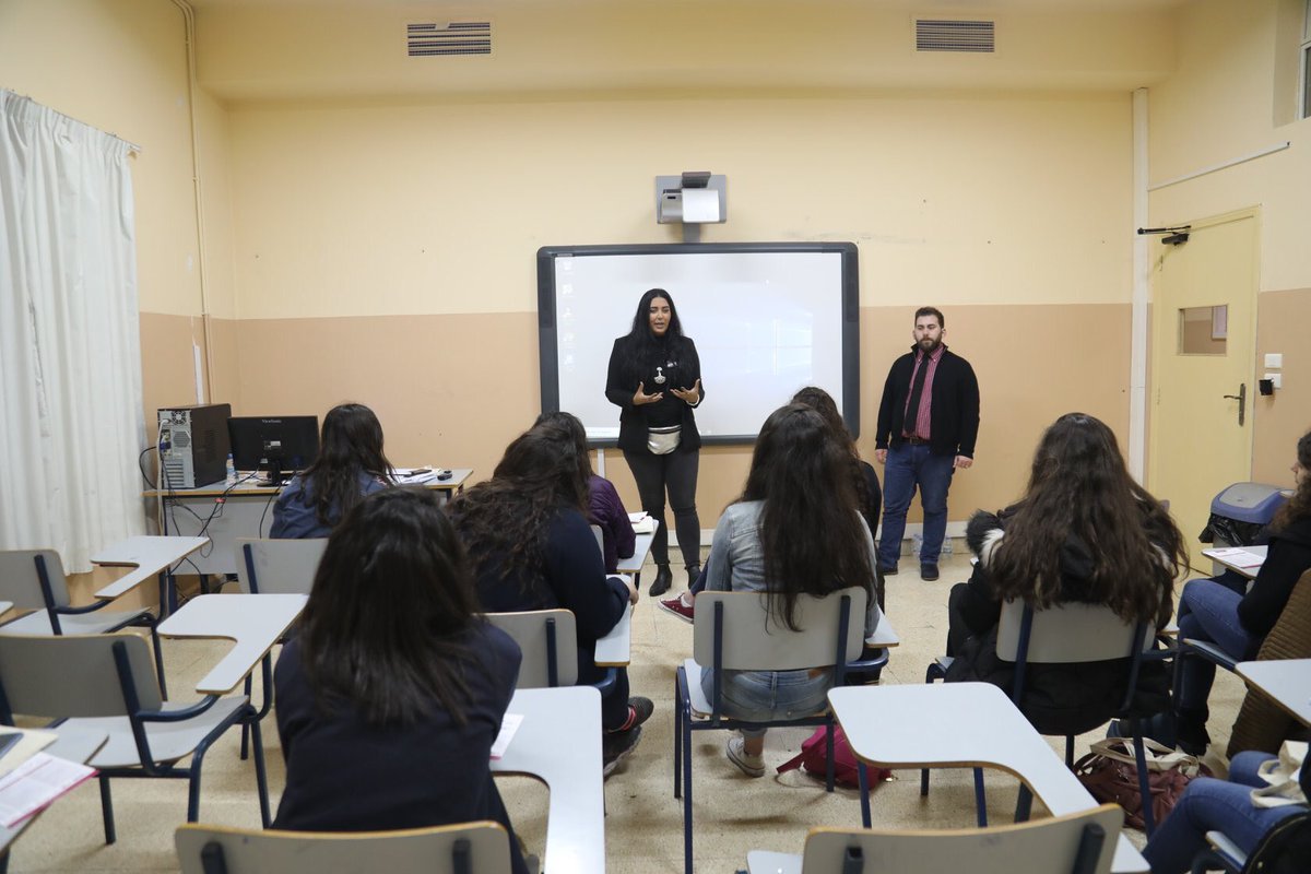 GirlsgotITLeb's tweet photo. @Topdesignshd delivered two different workshops, 1st one was introduction to Graphic Design &amp; the 2nd workshop was Introduction to Advertisements
#girlsgotit #ggit #innovation #STEAM #girls #empower #workshop #design #concept #now #unicef #topdesignshd #graphic #AD #advertisment https://t.co/clR8YZR27e