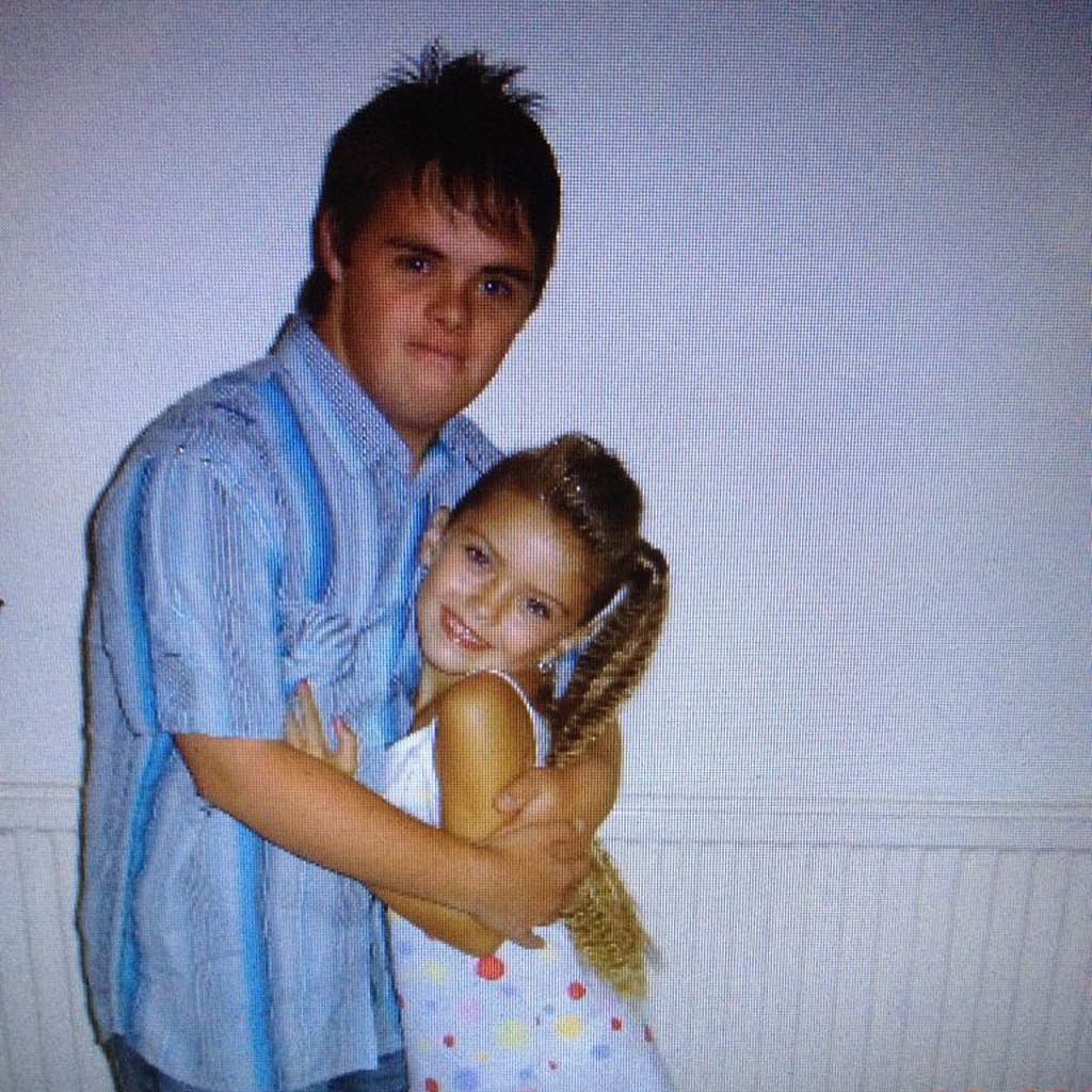 Brooke Jones tweet media