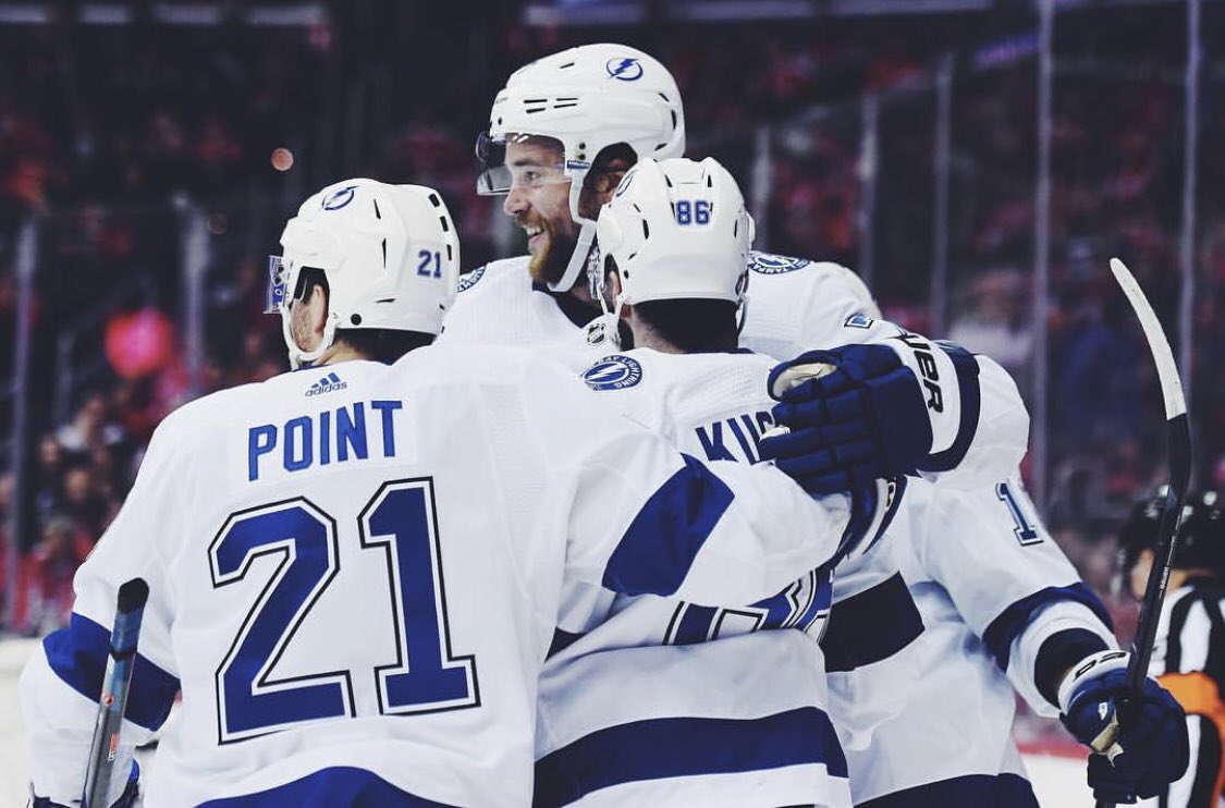 CaptainBolt_TBL's tweet photo. Send those Caps fans home Heddy!🇺🇸⚡️ https://t.co/NdvDVDeH4d