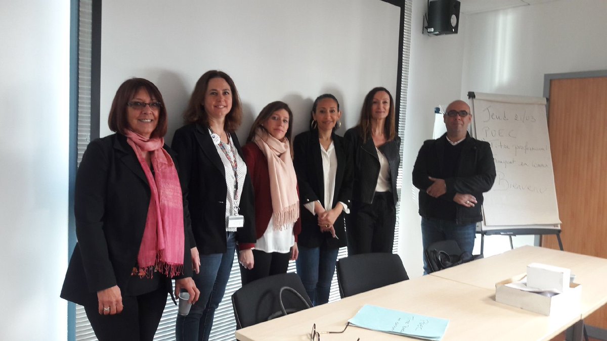 CHRISSAUNIER83's tweet photo. Information collective pour entrée en formation #POEC #transport de #voyageurs 🚌avec #rasinterim et #citypro . Les sites #laseynesurmer et #Hyères @poleemploi_VAR collaborent pour optimiser 👍le retour des #demandeurs d’#emploi #versunmetier. 3️⃣9️⃣candidats présents ✅ https://t.co/cyfD84693O