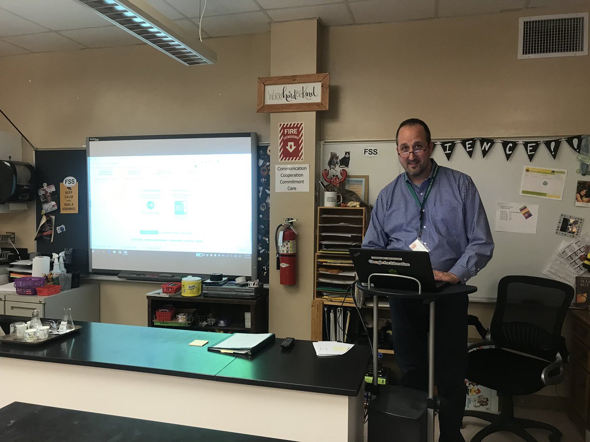 GKozloskiSawIT's tweet photo. Just a little taste of technology at our first #techtasting #greatstaffmeeting @PearDeck @fsslibrary @geoguessr @Flipgrid @BookCreatorApp https://t.co/dc3vszxVY2