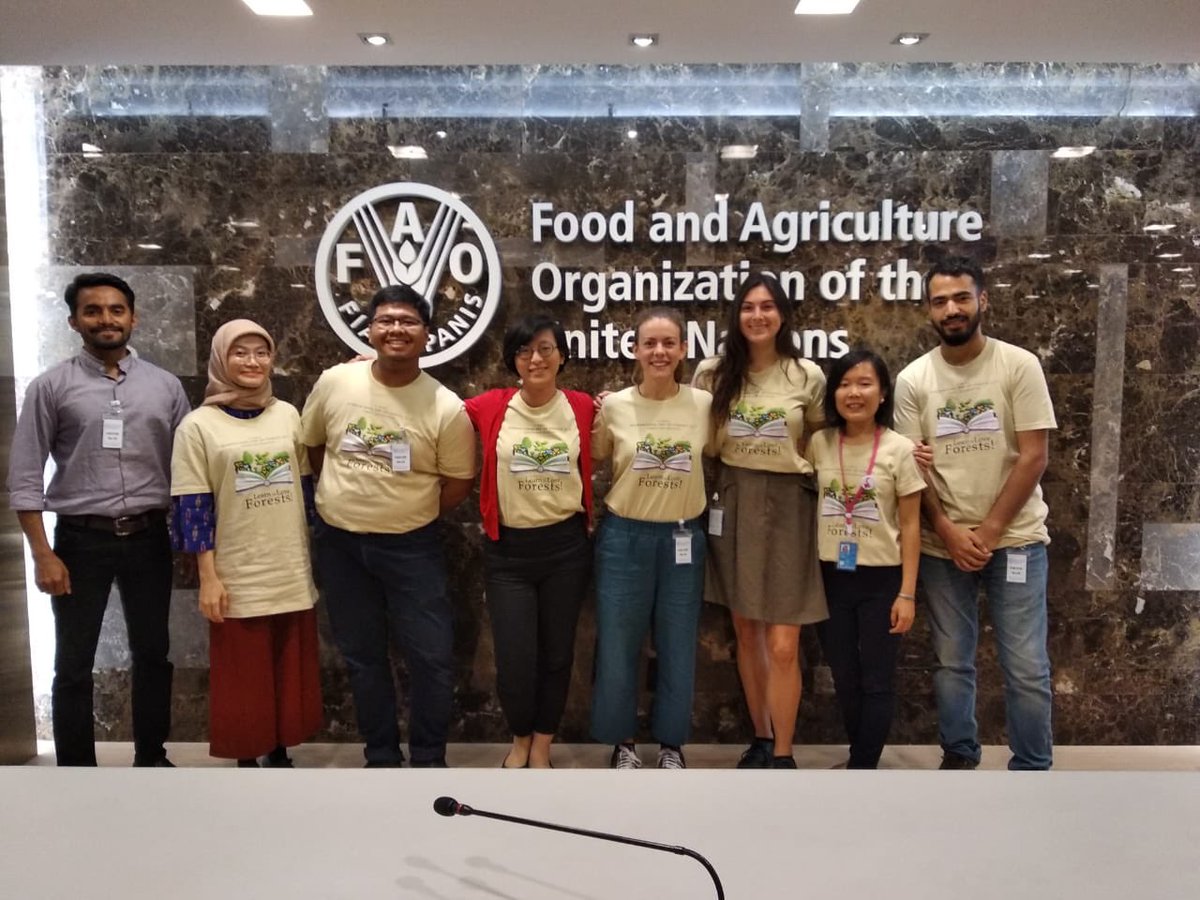 CleoRiddy's tweet photo. Happy International Day of Forests from @FAOAsiaPacific! Today I’m celebrating being a perpetual student👩🎓 and forest-lover 🌿🌏
So stoked to have spent today with my fellow global foresters from @IFSAdotnet
#ForestsandEducation #foreverastudent #IntlForestDay #FAO #ZeroHunger https://t.co/VjL60DA77i