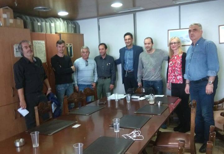 ipsipolis's tweet image. Ο Πρόεδρος του Συλλόγου Κ. Φούντας μας υποδέχτηκε λέγοντας ότι υποστηρίζουν τις υποψηφιότητες που έχουν φιλεργατικά αισθήματα και χαρακτηριστικά.
Η #Υψίπολις είναι μια Ανεξάρτητη Κίνηση με πολιτική 
ταυτότητα και Προοδευτικό Πρόσημο.bit.ly/2ukQtt2