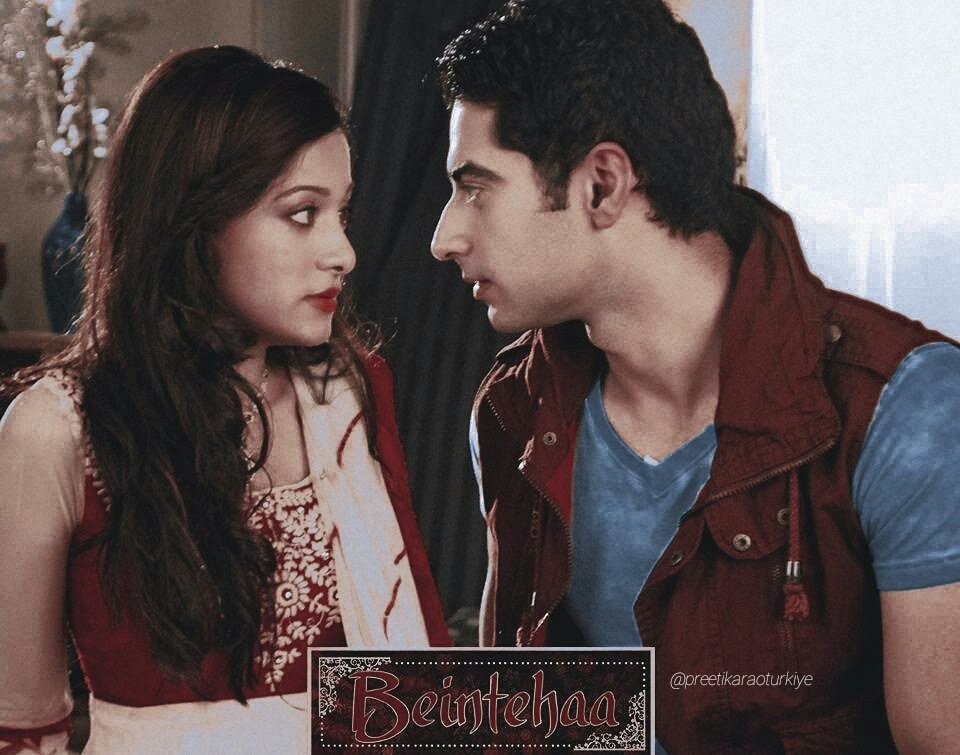 Preetikaraotur1's tweet photo. Tera naam se hi roshan mera hai jahaan☄  #preetikapree #preetikarao #prian #malikaefans #beintehaa #benimsin #lovekahaiintezaar #laalishq #tellywood #bollywood #harshika #harshadarora #zaaya #zaya #aaliyazainabdullah #zainabdullah https://t.co/9wzSzl7QKn