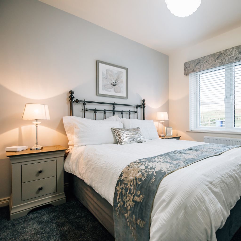 LaganHomesNI's tweet photo. Imagine waking up to these views of Belfast every morning ... idyllic right?
Well you can at the Mill Valley Apartments.

ONLY 2 LEFT! Starting from £99,950

Contact:
☎️ @simonbrien_residential
☎️ @GOCEstateAgents 

#laganhomesni #chooselagan #NIproperty #apartments #belfast https://t.co/VgzKCftkqx