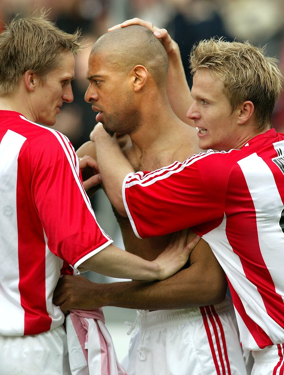 Oerkild's tweet image. Skriver feature om Allan K. Jepsen. Det er mere eller mindre en undskyldning for at dykke ned i fotoarkiverne. Denne gang står @PauliLars for både dugfriske fotos og 15 år gamle arkivfotos til min feature 😄 #AaBinside