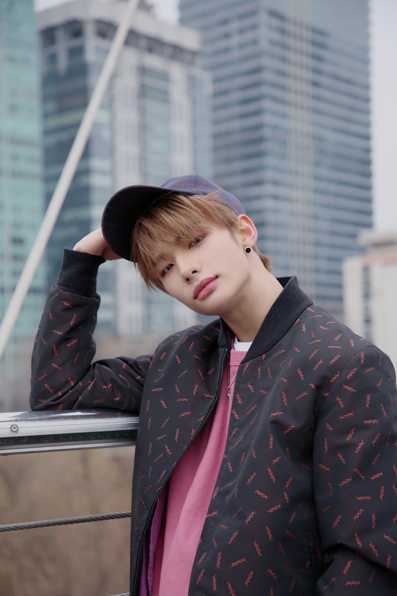 Stray_Kids's tweet photo. Stray Kids(스트레이 키즈) <Clé 1 : MIROH> 
자켓 촬영 비하인드 #3

#StrayKids #스트레이키즈
#Clé1_MIROH #MIROH
#YouMakeStrayKidsStay https://t.co/Bwsb0SnRPm