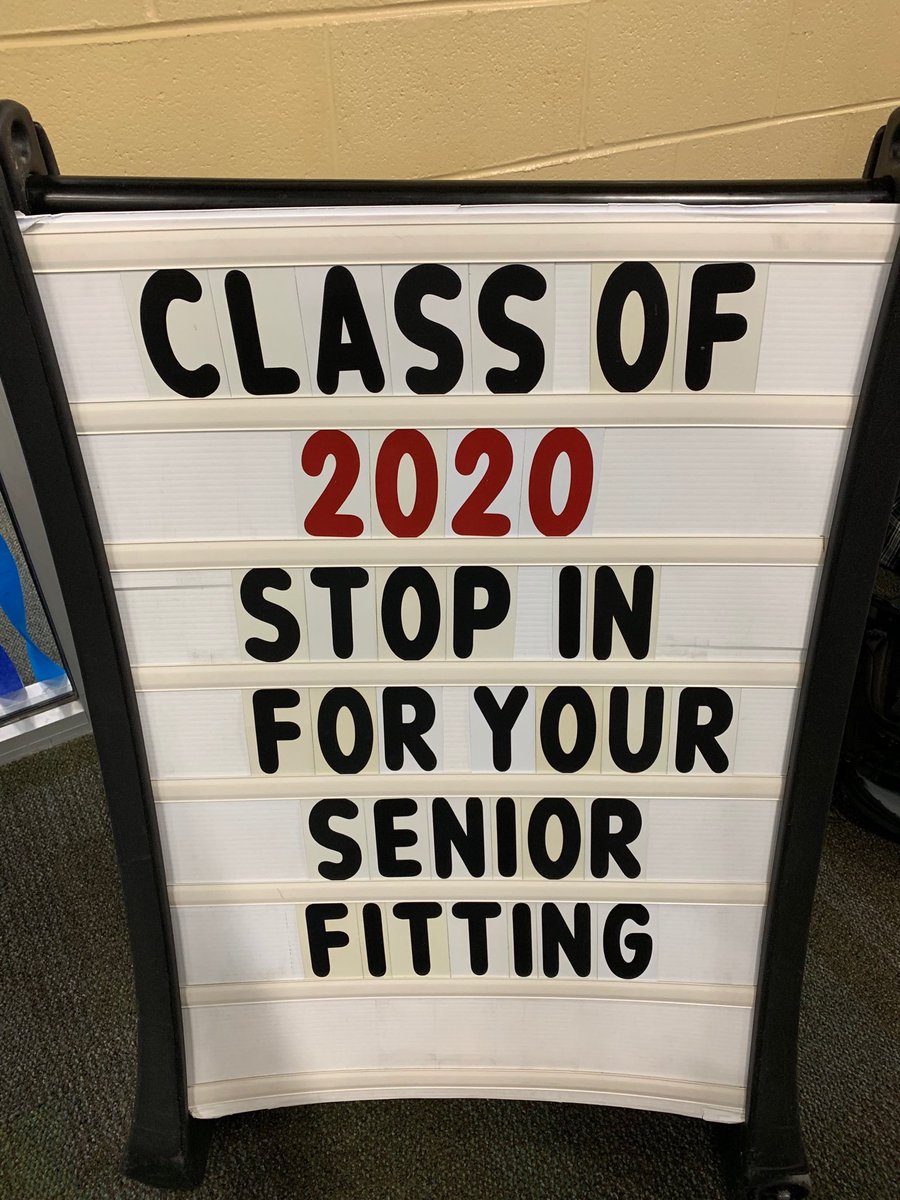 TitanSpiritZONE's tweet photo. It’s that time! #khakiskorts #seniorties #seniorpolos #seniorsweatshirts https://t.co/74WjGDGP34