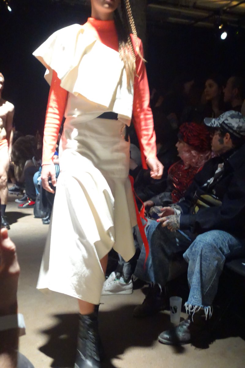 DLVisionMode's tweet photo. Fidèle à son style gothique exotique, @MARKANTOINEMTL a ébloui l'assistance en clôturant la 11e édition de @fashionpreviewC hier soir à la @SATmontreal
#mtlstyle #fashionpreview #mode #mtlmode #modemtl #fashion #designer #modelocal https://t.co/QjrVAYRbA0
