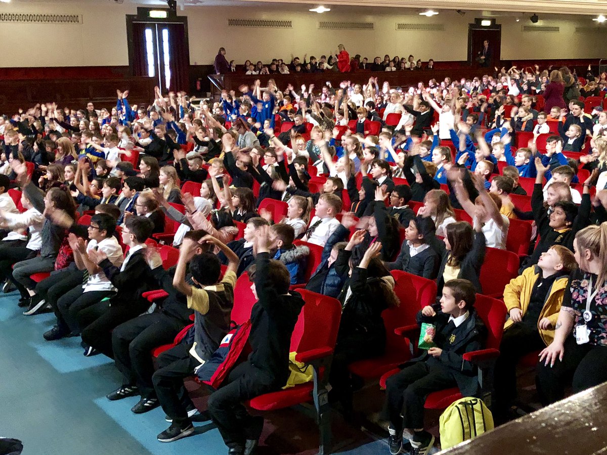 cswo_dundee's tweet photo. Rocking it at IMS Live - great fun, great music and total engagement with the young people. No wonder we have such a strong performance tradition in Dundee - making learning fun and staff passionate about what they do! Maybe get the old 🎸 out tonight!!@DCCmusicservice #imslive https://t.co/HwUuOtO6vK