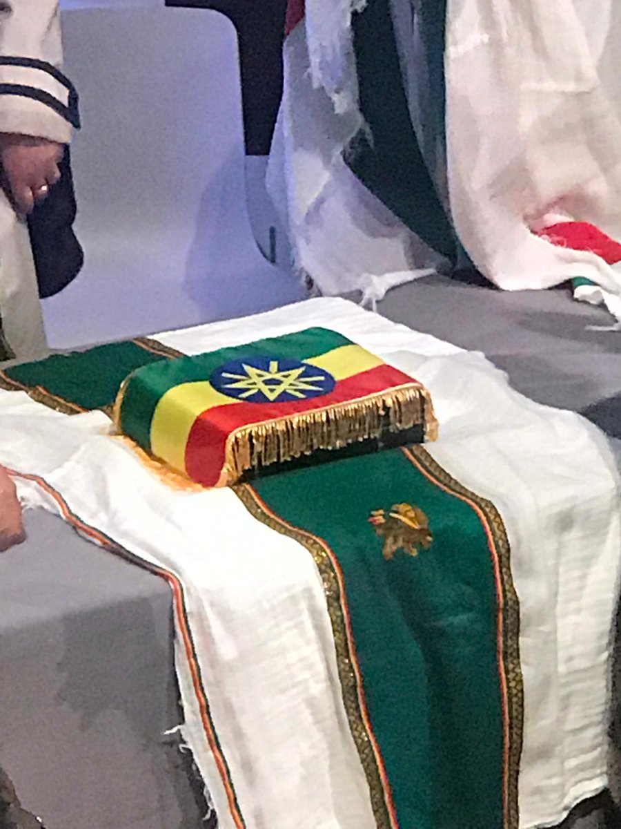skpatrajnu's tweet photo. March 20, 2019 was a historical & memorable day for Ethiopia. British Army Museum has finally returned the natural hair of late Emperor and the great unifier of Ethiopia, Aste Tewdros. #AsteTewdros #EmperorTewodrosII #ReturnofTreasures #ColonialPlunder #PrinceAlemayehuTewdros https://t.co/rCyFPN5aMq