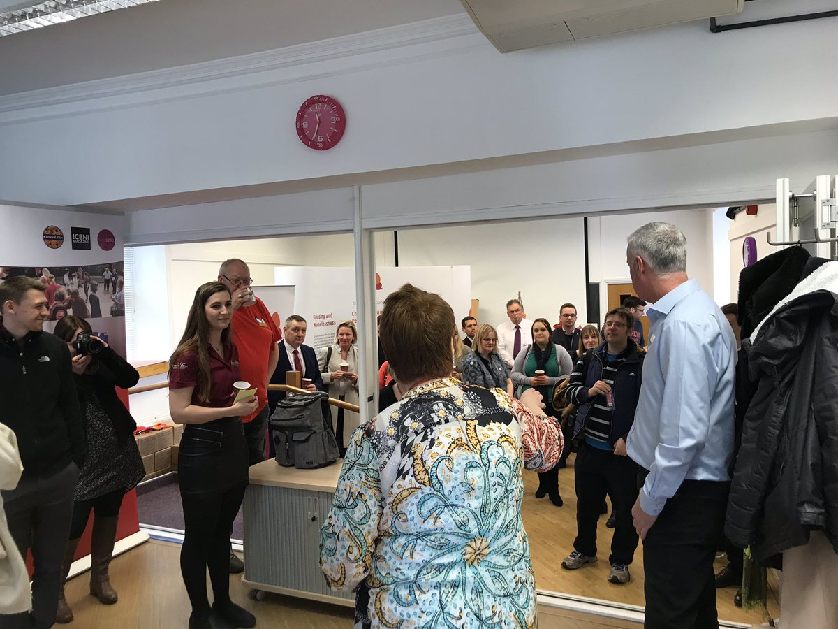 TheVisual_Edge's tweet photo. 😄 Really fantastic turnout at the Benjamin Foundation Tweetup, great to see so many people donate packs of biscuits to @BiscuitJill @CharityTBF https://t.co/IAlIlQcyan