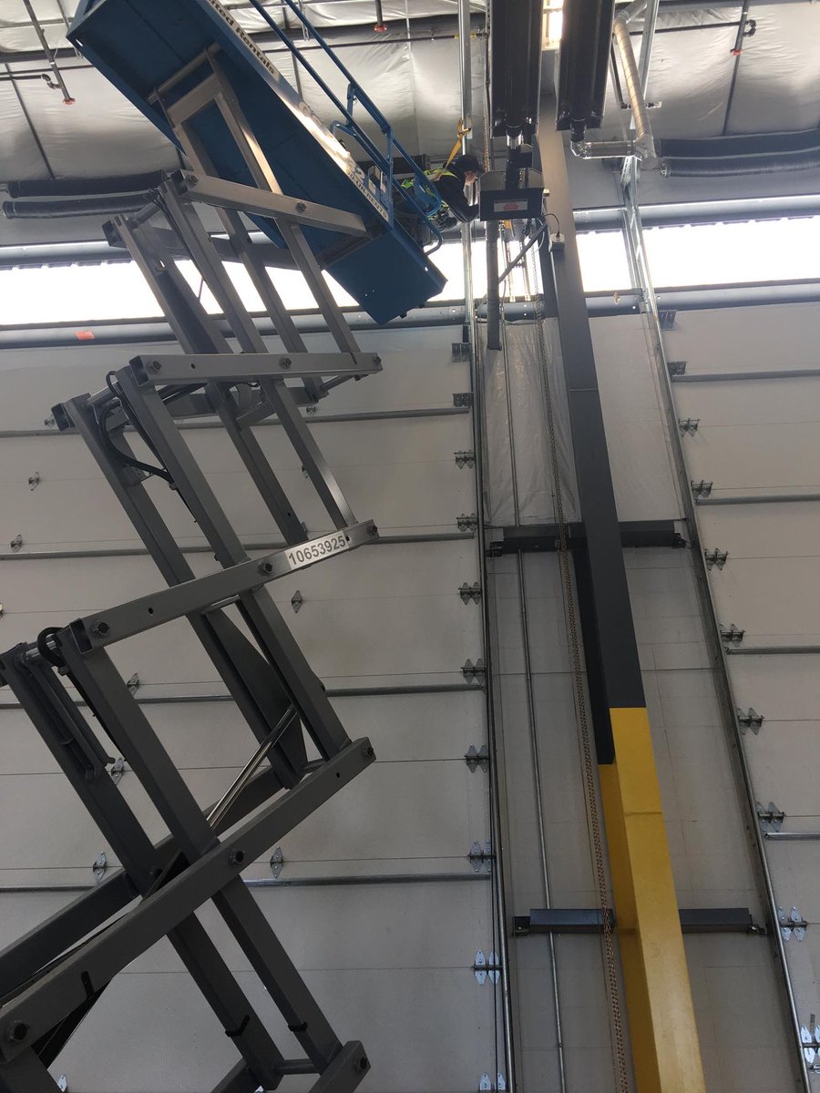 MikesOverheadD3's tweet photo. We finally got Mike out of the office for a day. Here his is taking care of a issue in #lewisville, Texas than needed his expertise. #commercial #Warehouse https://t.co/R6vwcfjrMt