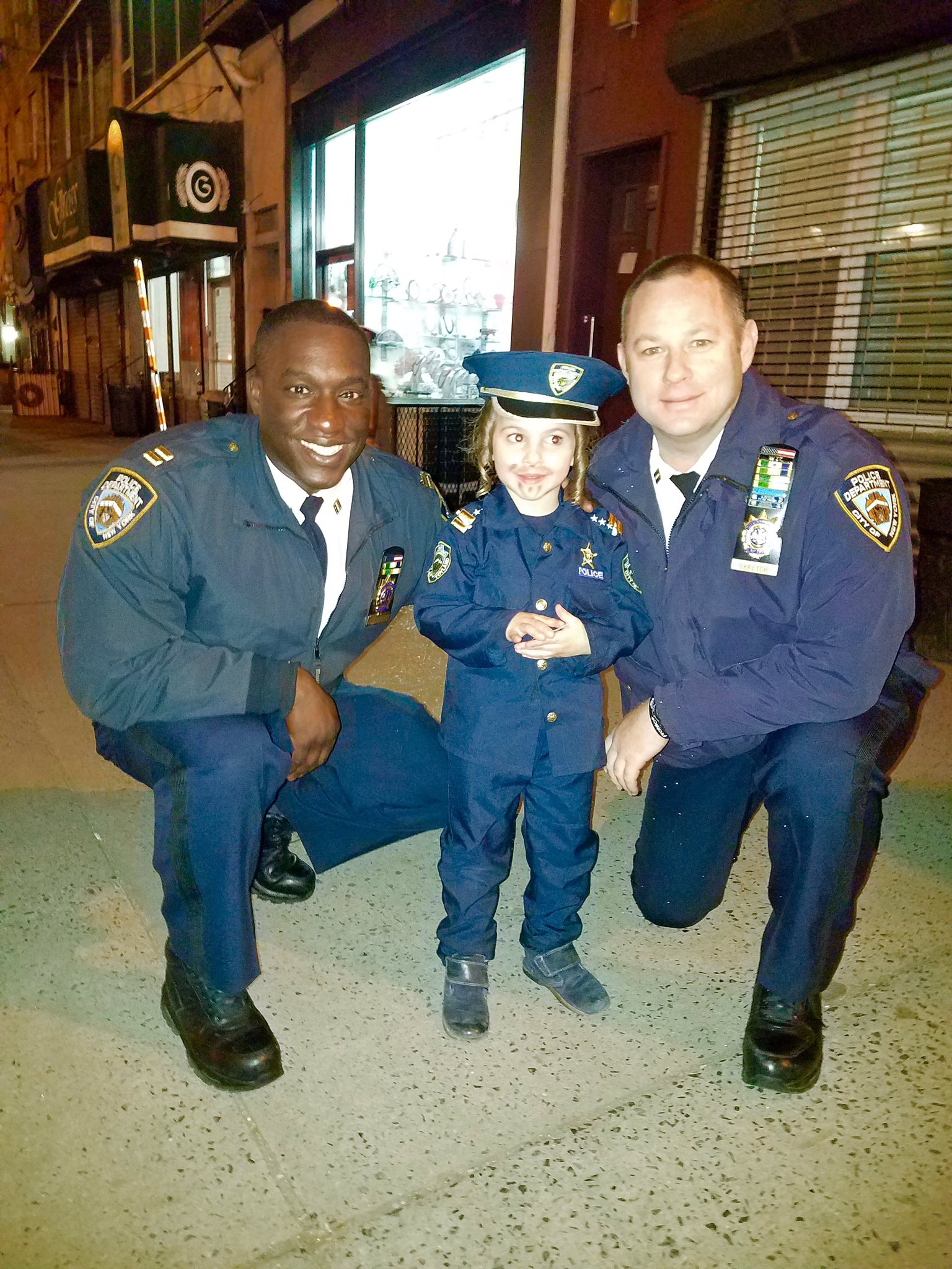 [Letter3 5] 10 Precinct Nypd - zftk18j
