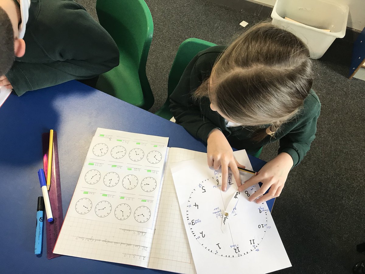 TGPS_NorthLincs's tweet photo. Year 4 are using their ‘bits and bobs’ to tell the time to the nearest minute. #TGPSYear4 #TGPSMaths #TGPSResourceful #TGPS5Bs https://t.co/DKd0N0AwJz