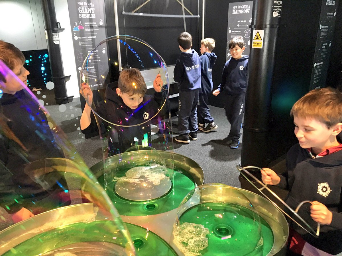 KESBathJunior's tweet photo. Exploring the exhibits at @wethecurious_ #KESscience https://t.co/TVBYvwMs2e