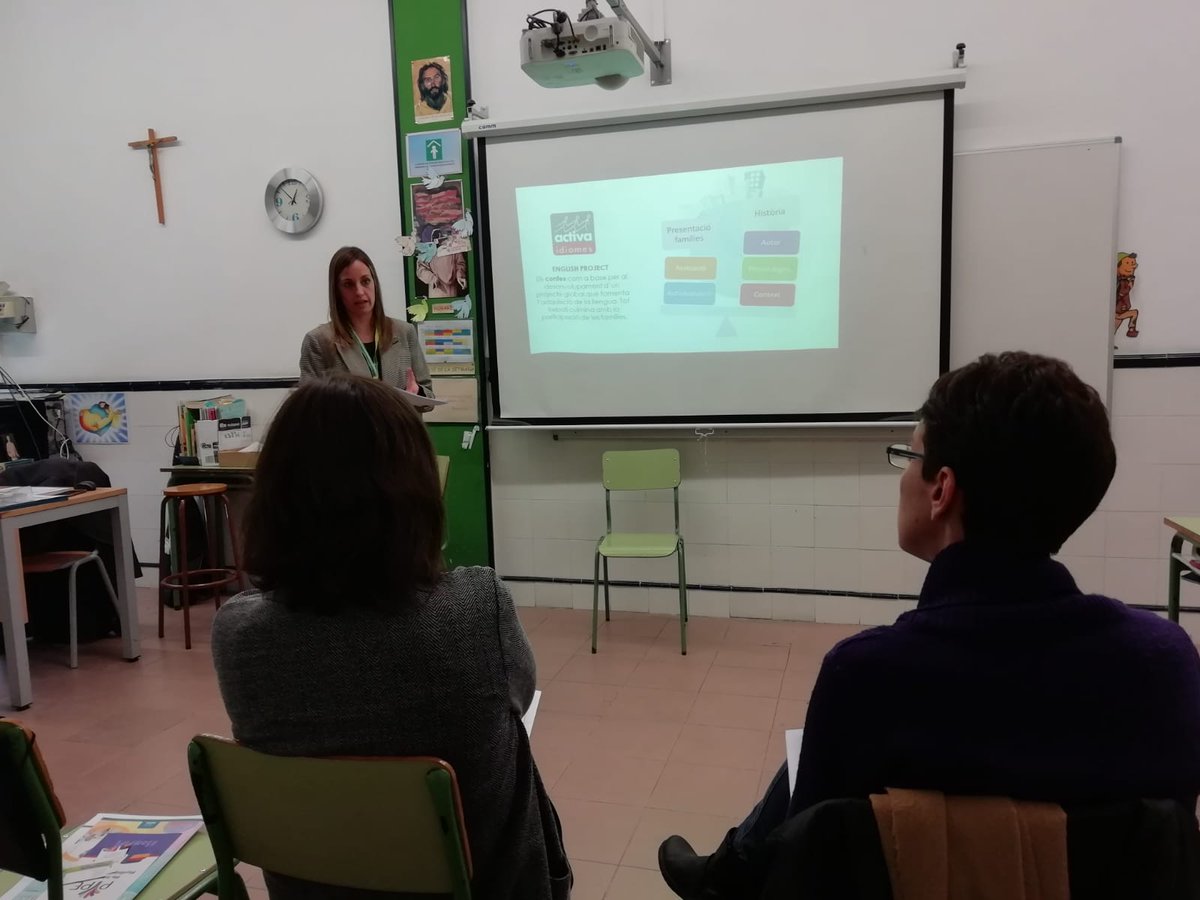multilinweb's tweet photo. Amb Farners Giralt “Donem un gir a les activitats extraescolar d’idiomes” @ActivaRedes #JEM13FECC  @formacio_fecc @escolacristiana #JesuïtesCasp https://t.co/8X1drt3tIR