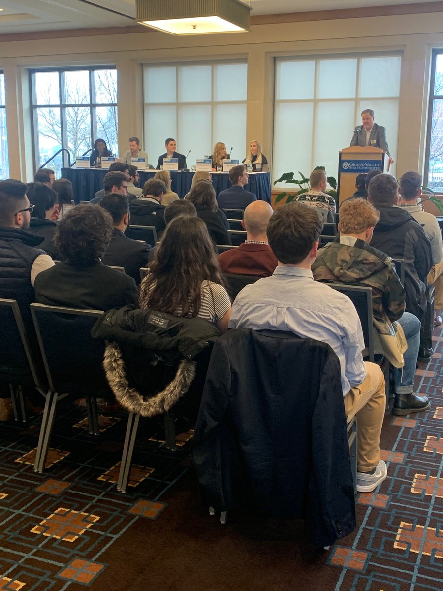 RapidsHr's tweet photo. @GVSU sure knows how to invest in their students! We were happy to partner with them for their Business Careers in Management event. Their @GVSUalumni did great at answering everyone's questions! #recruitingisfun #UPS #FutureUPSers https://t.co/sfbmp5PwRD