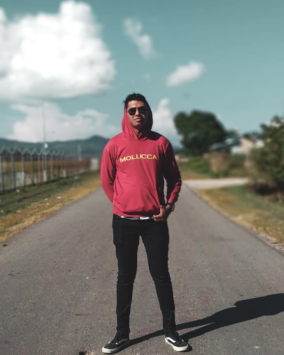 Rein Christofel with our #MoluccaSweater
—
create some good vibes!