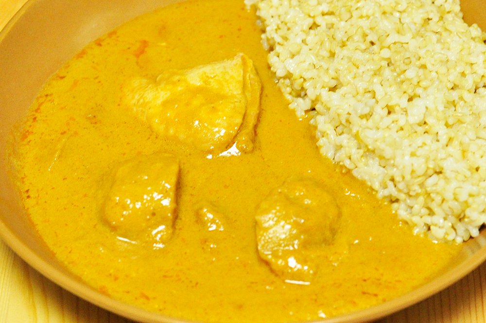 Chabosuke 白バラ牛乳使用 牛乳屋さんのおいしいバターチキンカレー ブログやってます レトルトカレー カレー Curry Japan Japanfood Japanesefood 地味飯 玄米 おうちごはん 今日のカレー ご当地カレー 牛乳 屋さんのおいしいバターチキン