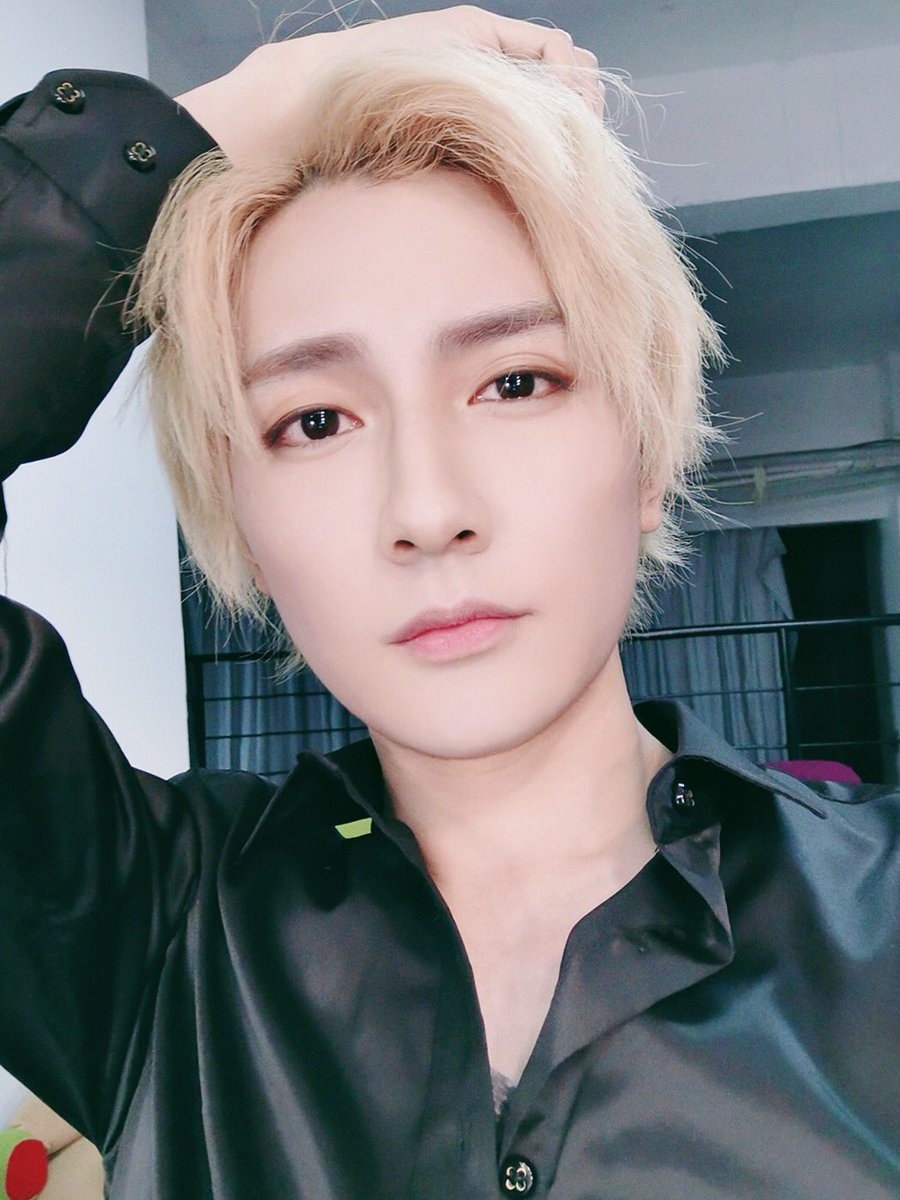 nathaniel_hwang's tweet photo. Above or below?(*ΦωΦ)ツ https://t.co/CiIBUzzR6m
