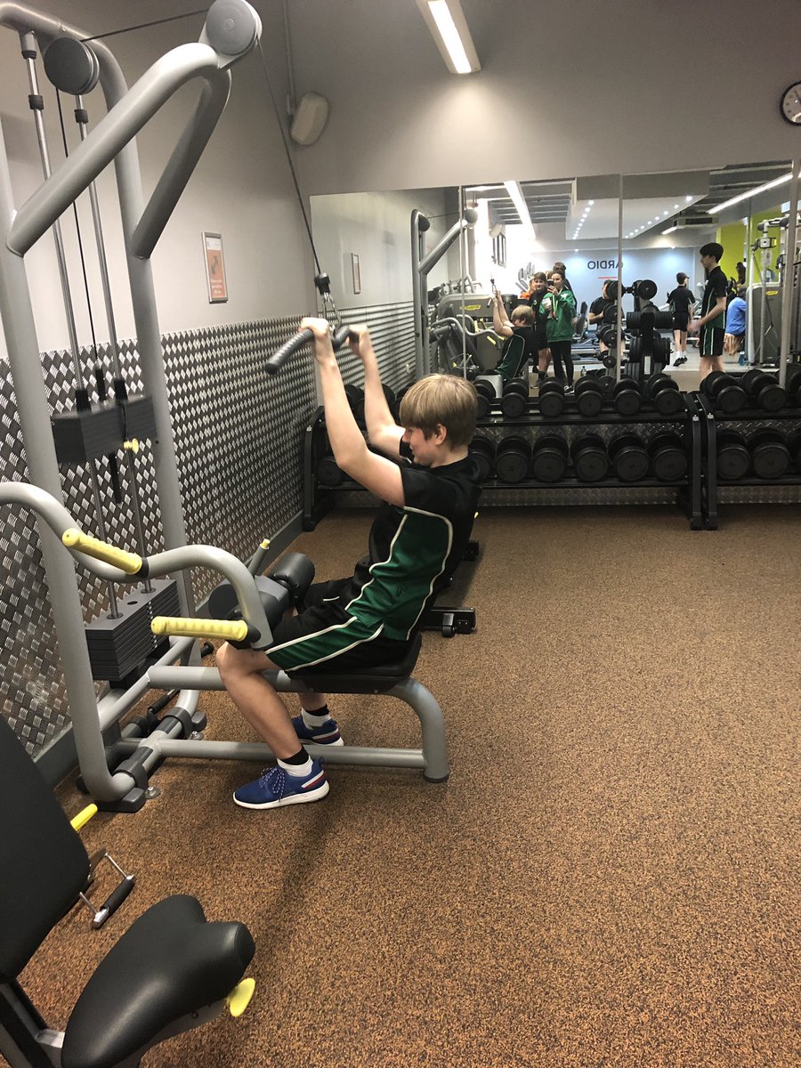 OngarPe's tweet photo. The Ongar Academy are developing their fitness further by going into the community and using @PlacesLeisure gym. Thank you! #ASchoolForTheCommunity #Gym #healthandfitness 💪🏼 https://t.co/FLsOHjjcpU
