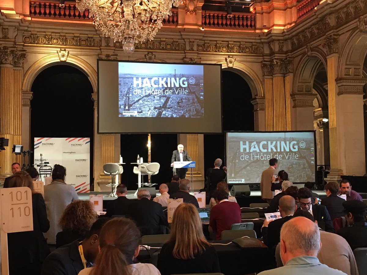 MarineBeck's tweet photo. En direct du #HackingParis, le plus grand rendez-vous de #startups de l’année ! On y fait découvrir notre #chatbot qui facilite les démarches administratives. Passez sur le stand de la @Prefet75_IDF pour venir le tester ! @Paris_and_Co https://t.co/y8xEXtHFKG