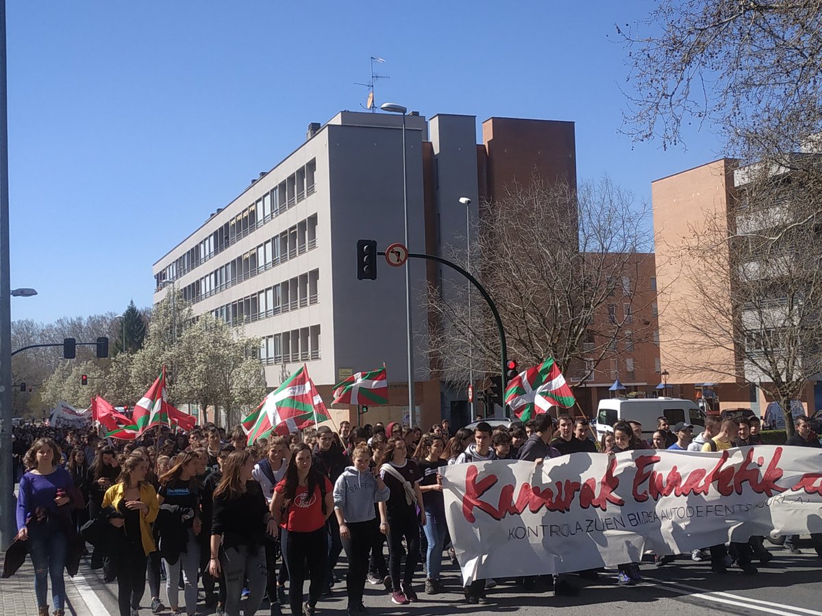 Entzun gaitzatela! Langileon borrokaz lortuko dugu!💥✊🏿👊🏿
#KamarakEunatetikAT 
#M21BaterajotzeNazionala