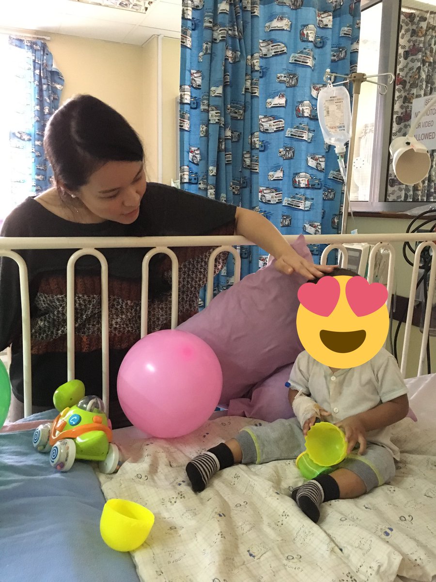 farhansjam's tweet photo. I haven’t felt this fulfilled in a whileeee. Putting a smile on children’s faces is just 💗💕💖💓 sometimes I think working with children is my calling but hmm maybe one day #90ActsofKindness https://t.co/rvmciZzRlp