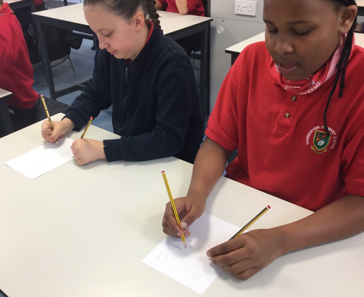 Llan_Prim_Sch's tweet photo. 5V enjoying using all our senses in St Teilo’s science workshop #stteilos https://t.co/aQOHFsVcjm