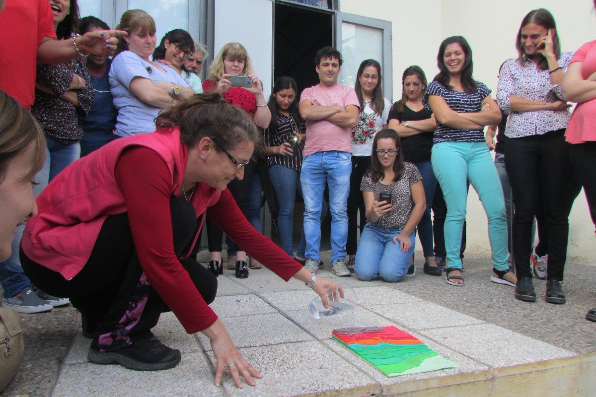 MinSPcba's tweet photo. GRAN COMIENZO DE LA #ESCUELADELAGUA💦

Realizamos el 1er módulo del Proyecto Educativo de la #APRHi en @MiramarCba junto con @educacioncba @FCEFyN_UNC @unc_cordoba y @SecAmbyCC 

👩‍🏫Asistieron docentes de colegios provinciales de los dptos #RíoSeco #Tulumba #RíoPrimero y #SanJusto https://t.co/k8hcyWDi8e