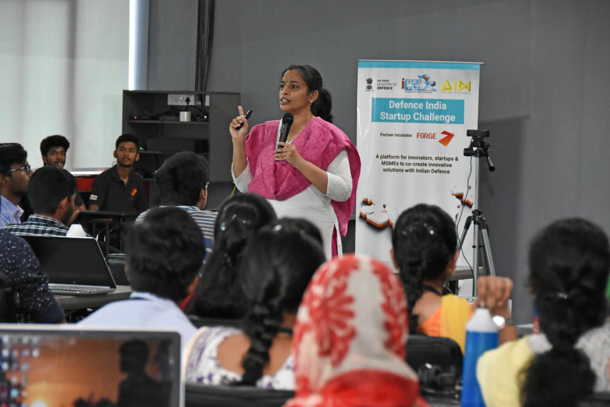 FORGE4Fauj's tweet photo. THEERKATHAN!! 
Applied Design Thinking workshop in partnership with @aidat_tn to unleash young minds innovating for @DRDO_India #DareToDream launched with a vision to transform India's Def capabilities.
@nsitharaman @PrinSciAdvGoI @drajaykumar_ias @nawegate @sjaju1 @FORGE_FORCE https://t.co/MxhKBQOTSY