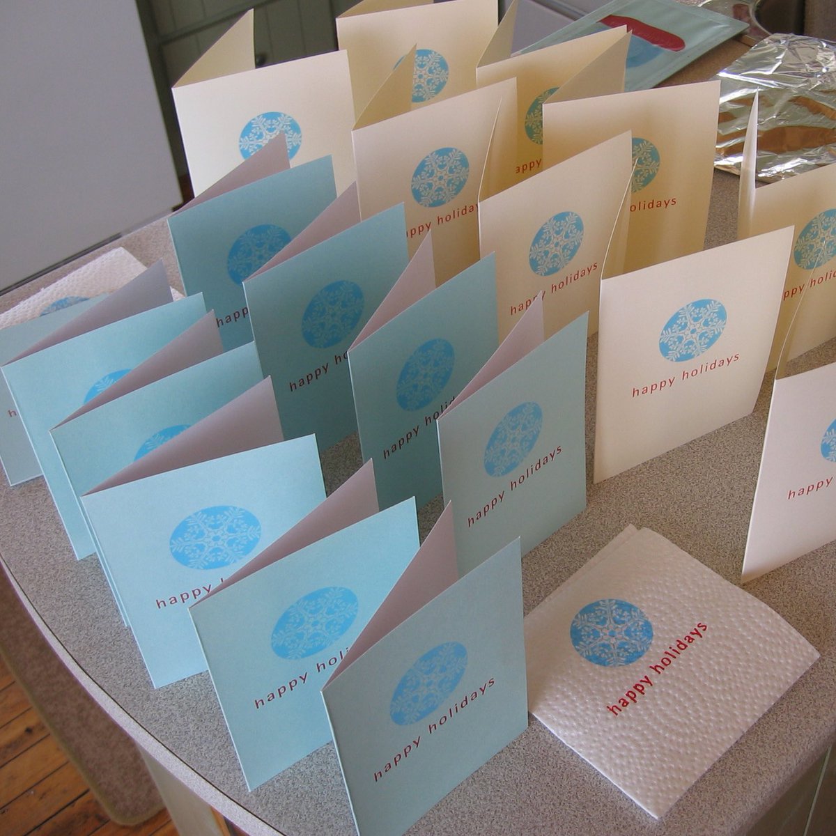 inkwelloriginal's tweet photo. DAY TWENTY-ONE / THROWBACK: Prior to our obsession with #letterpress, we made #stationery and #weddinginvitations with our #gocco table top printer. That #screenprinting machine was magical and the entire process was self-contained... https://t.co/eTtOTgvVEm #MarchMeetTheMaker https://t.co/TMwy309lAJ