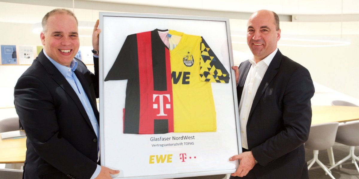 #Telekom und @EWE_AG spielen sich beim #Glasfaserausbau die Bälle zu: Wir wollen das Gemeinschaftsunternehmen Glasfaser NordWest gründen und 1,5 Millionen Haushalte und Unternehmen direkt ans #Glasfasernetz anschließen. #Breitband ^karim di-ri.co/K1t4D
