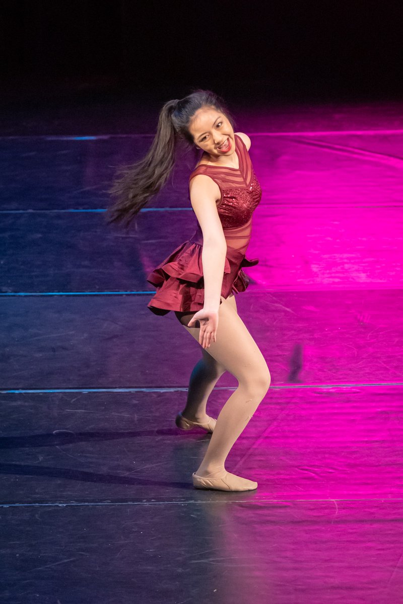 SHS_Orchesis's tweet photo. Happy Birthday Mia!! Thank you for ALWAYS having the biggest smile on stage!!! We hope you and Juliet come up with the best impromptu interpretive dance for your day 👯‍♀️😂😍👍 We love you!! #PrincessMia #Genovia #OrcheSisters https://t.co/NC7pASYaEP