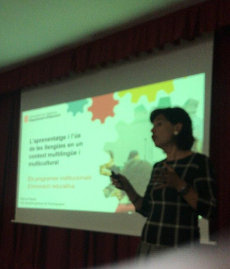 multilinweb's tweet photo. En la conferència final de #JEM13FECC, Mònica Pereña ens presenta “Plans, projectes, programes i altres recursos del Departament d’Educació per l’educació plurilingüe” @educaciocat #JEM13FECC  @formacio_fecc @escolacristiana #JesuïtesCasp https://t.co/um9aEvUcjH