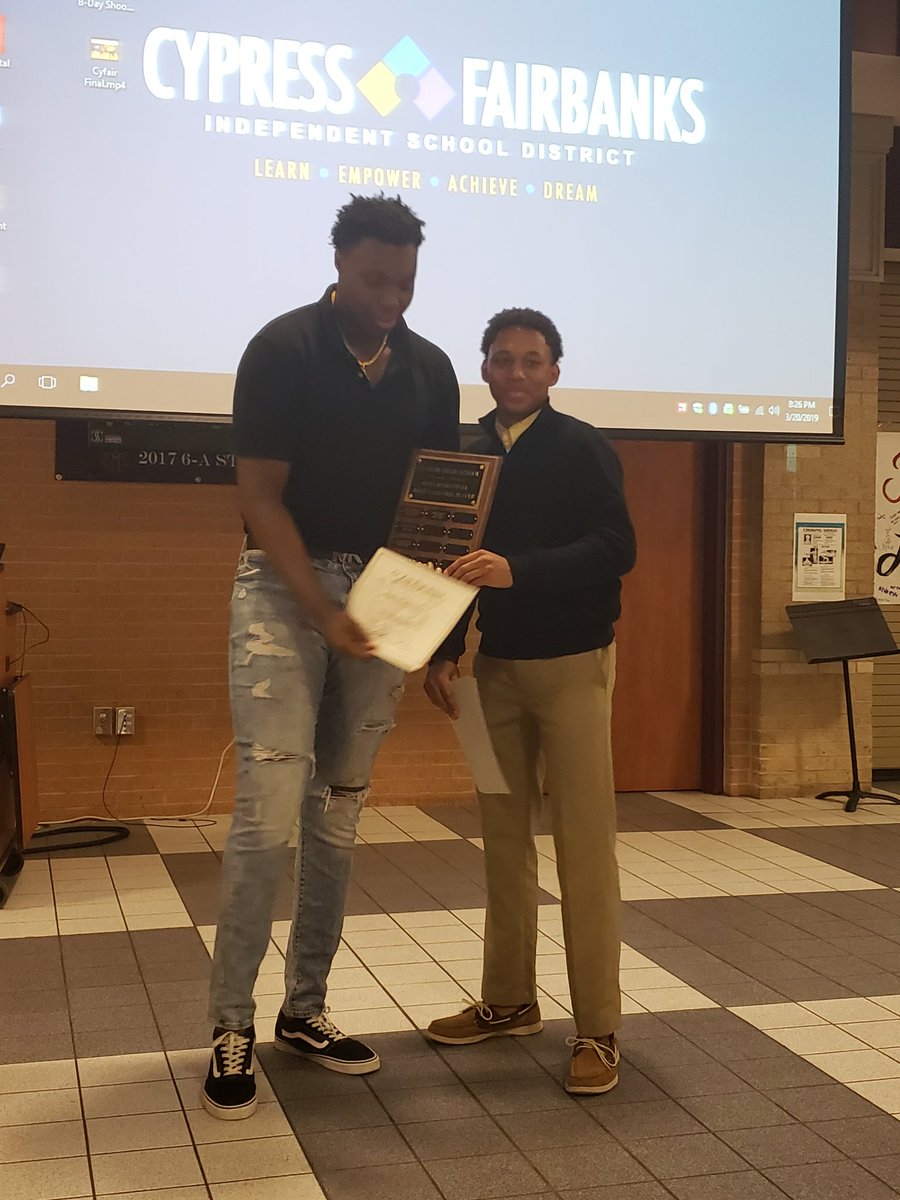 tellis67's tweet photo. About Cyfair Basketball Banquet...this kid never stops amazing us. Super proud! Congratulations son🎉❤🎉 @NikEllis3 
1st Team All District🥇
ACADEMIC All District🏅
Outstanding Achievement🏅
Most Valuable Player🏅
#BrainsToo #MoreThanBasketball
@CyFair_BFND https://t.co/vbBjsoKw6g