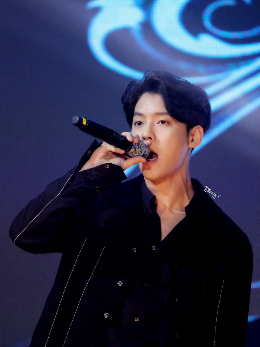 ์ค๋๋ฐ๋ผ ์ ๋ํ.....
๋ฌด์ฒ ๋ง์ด ์์ฒญ ๋๋ฌด
@btob2mh ๋ฏผํ์ด ๋ณด๊ณ ์ถ๋น๐ญ
180331 ๊ฐํKPOP์ฝ์ํธ.
#์ด๋ฏผํ #๋นํฌ๋น
