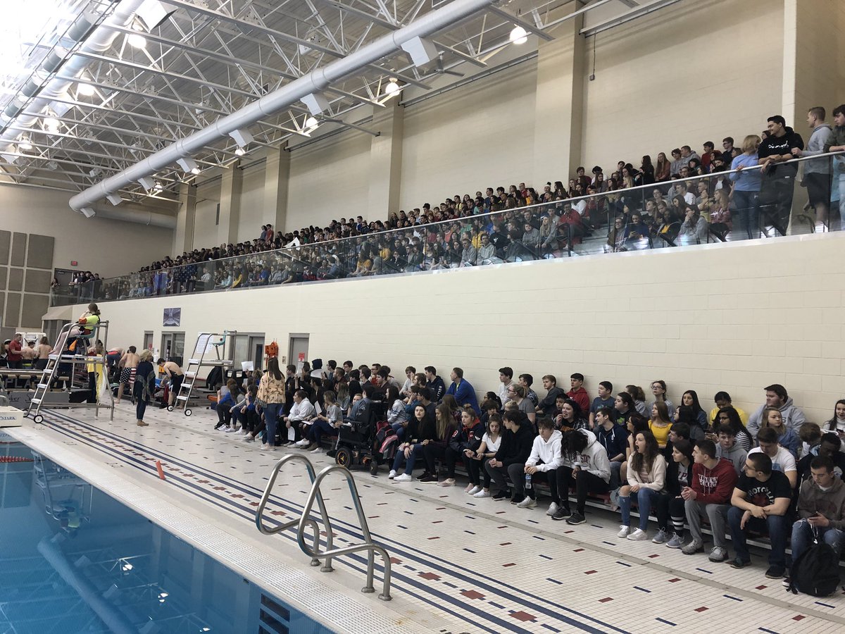 QuakerPrincipal's tweet photo. Standing Room Only this morning for the PHS Regatta! https://t.co/TKwbIRH2qU