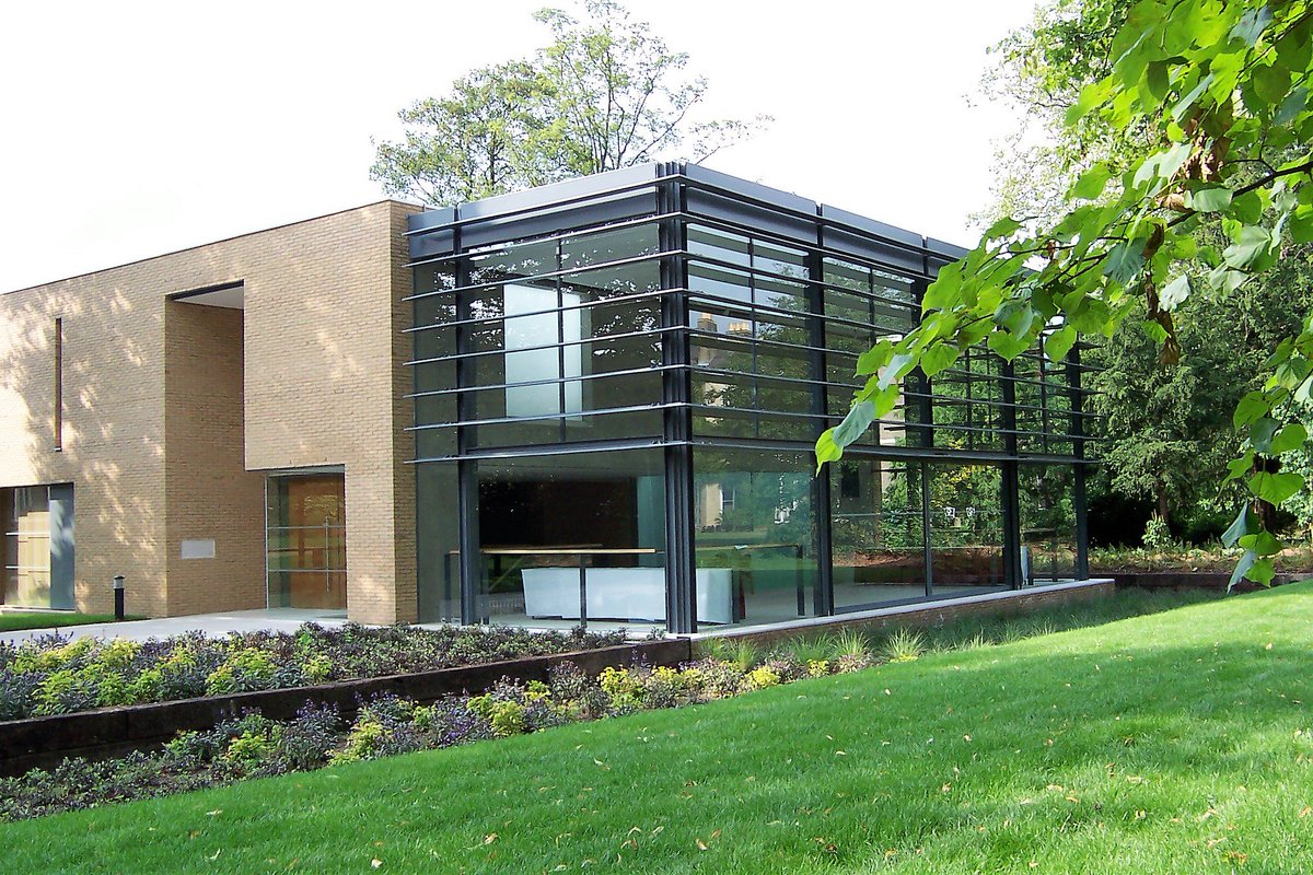 Fitz_Events's tweet photo. #UKHumanisedMouseSymposium We’re delighted to welcome back to #FitzwilliamColl key #researchers from #academia &amp; #industry attending a two day symposium to share their knowledge and expertise on #humanisedmousemodel research with other attendees. #Immunotherapy #cancer #infection https://t.co/IQoBr6lMI3