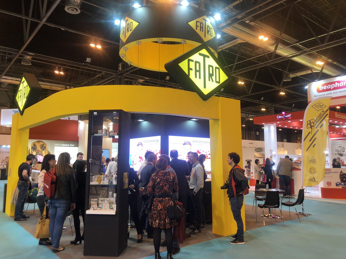 Fatroiberica's tweet photo. Estamos en @IberzooPropet , si asistes pásate por el Stand, y si corres en el entrenamiento #VetSICS - @amvac_vet, ven a recoger tu bolsa del corredor 🏃🏻‍♂️🏃‍♀️ https://t.co/upHb2MdBXC