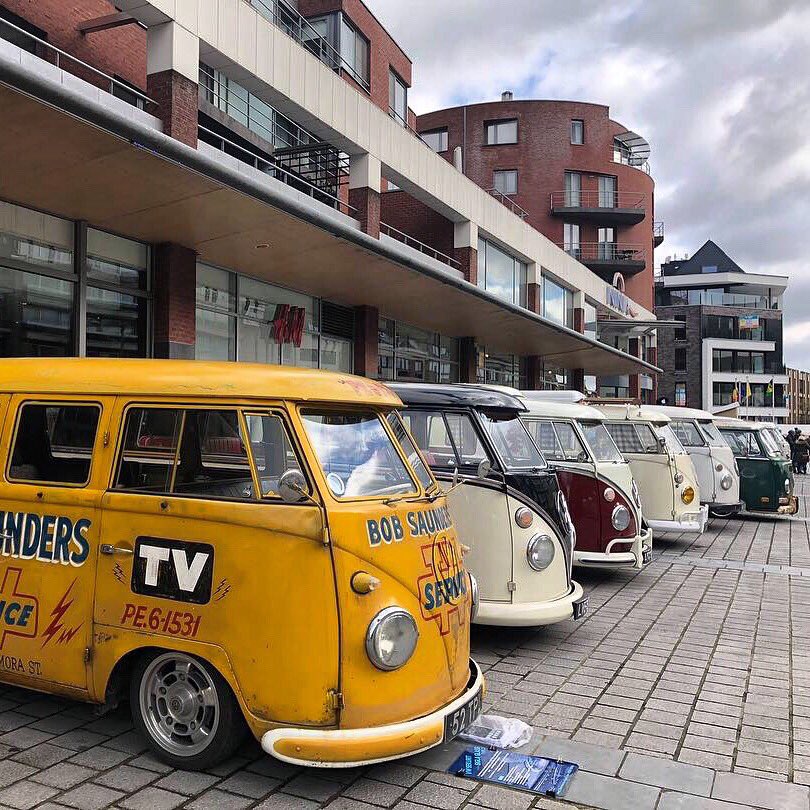 Such a great line up of busses at Ninove this year!

#autocraftengineering #autocraft #freddyfiles #ninove #vwsplit #vwbus #vwbaywindow #vanlife