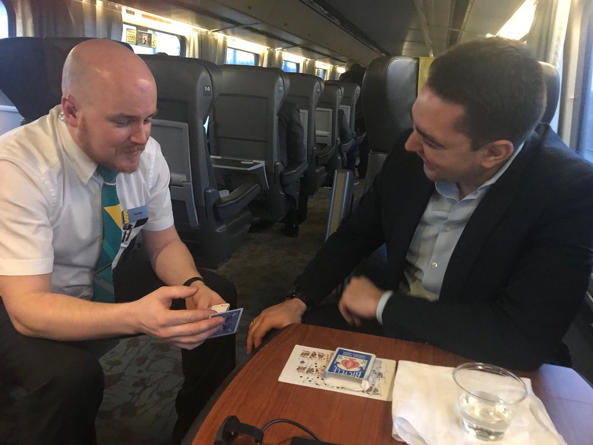 Great way to commute with <a href="/VIA_Rail/">VIA Rail Canada</a> - especially when we are in a car with <a href="/zachwells88/">Zachary Wells</a> who delights adults and kids alike with balloons and circus tricks. That’s above and beyond, awesome! C’est bien au-delà, génial!