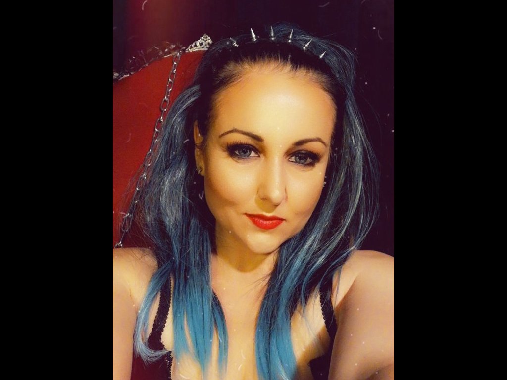 QueenLILITH5's tweet photo. I'm online right now on skyprivate (live skype show). my private profile: https://t.co/wX6YMTZB70 Please RT. thanks! #camgirl https://t.co/RXQe4gOcGQ