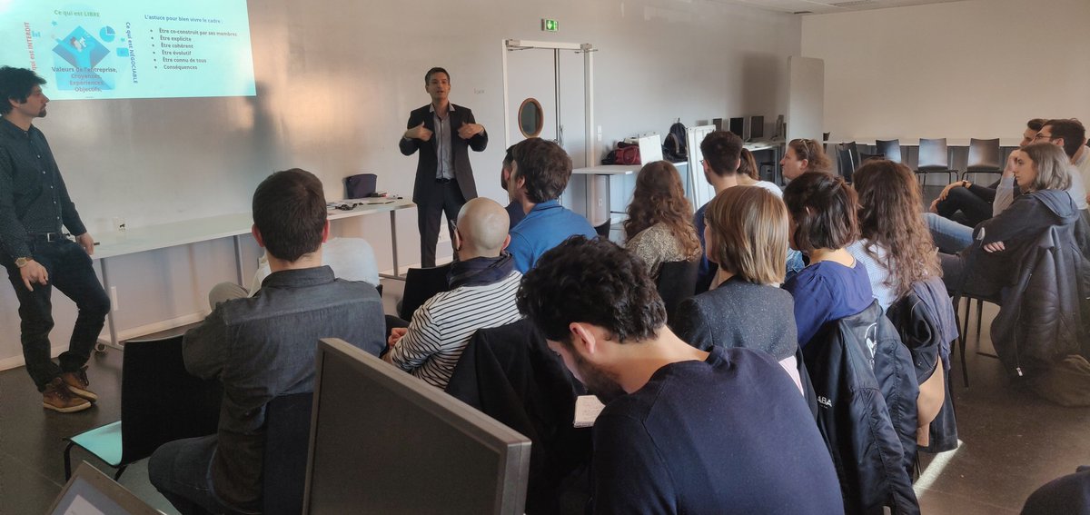 Et notre journée placée sous le signe de l'entrepreneuriat continue avec un atelier sur la place de l'autorité dans le management 🤝🚀
Merci à Damien de <a href="/Job_Flex/">FlexJob</a> et Wilfried de <a href="/mabanque_bnpp/">Ma Banque BNP Paribas</a> de partager leur expérience avec nous 🙂
#LCPE #FestivalEntrepreneurs