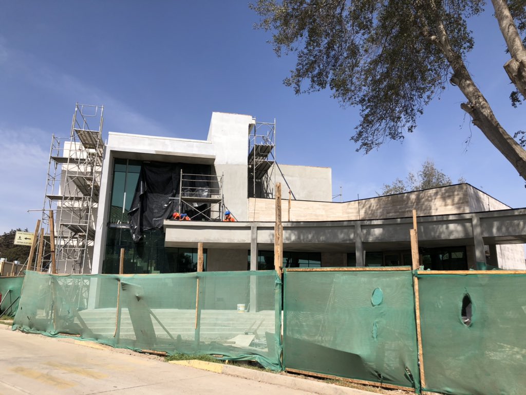 astropixie's tweet image. Finally visiting La Serena, Chile this week for the first time since joining @LSST!  The new computing center and office space is coming along nicely.  Tomorrow - to the summit! #ChileMiraTuCielo #lsst #nsfscience