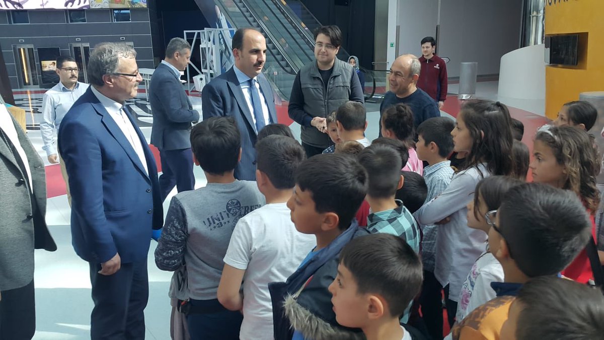 u_ibrahim_altay's tweet photo. Bu fotoğraf; Konya Bilim Merkezi’mizi ziyarete gelen Karapınar Atatürk İlkokulu ve Şehit Demet Sezen Anaokulu öğrencilerimizle hatıramız olsun.  
...
Bu arada çocuklarımızla birlikte olmayı çok özlediğimi fark ettim. #Konya #BenimŞehrim https://t.co/3ppVMYt4K6