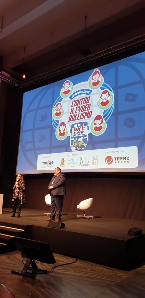 Moige_genitori's tweet photo. "Con Giovani Ambasciatori forniamo strumenti per essere cittadini digitali consapevoli, per utilizzare in modo informato la rete, proteggendoli dai rischi e dalle minacce". Elisabetta Scala alla #TMCyberConference Grazie @TrendMicroItaly per l'impegno per un Web più sicuro https://t.co/vLBTWDrNuh
