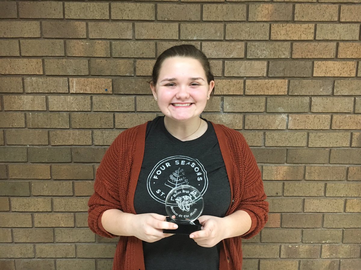 UnionHighCats's tweet photo. Congratulations to Maelee Willingham for winning February Student of the Month! #UProud @unionwildcats @CoachLampkin https://t.co/qHX9j6b7US